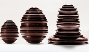 6. manufacture_de_chocolat_alain_ducasse_-_oeufs_et_cloche_de_paques_cpierre_monetta